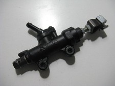 Honda CB 750 Hornet, RH12, 23-24 Bremspumpe Hauptbremszylinder hinten
