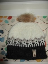Damen Mütze für die kalte Jahreszeit aus100%  Islandwollwolle (Alafoss Lopi)