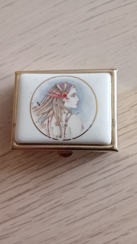 Pillendose mit bild - mit,
