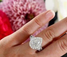 Halo-Verlobungsring im