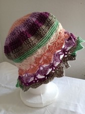 Hut. Damen. Handgehäkelt