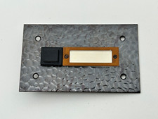 Grothe Klingelplatte Taster / Messing Hammerschlag braun mit Namensschild UP