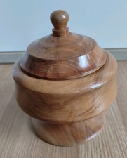 Holzschale mit Deckel