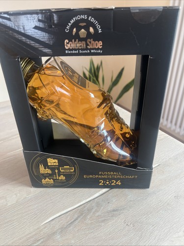 Golden shoe - golden,