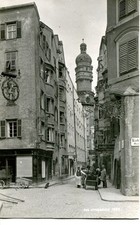 uralte AK, Innsbruck Stadtzentrum mit Blick auf die Kirche, 1920