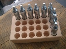 Aufbewahrungsstation für 24  CO2 Kartuschen 12gfür Pistole/Gewehr USW