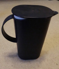 Tupperware Saftkanne Preludio dunkelblau 1,7 Liter Kanne 2474C-1 Kanne