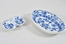 N92T03- 2x Teichert Zwiebelmuster Porzellan Seifenschale und Saliere