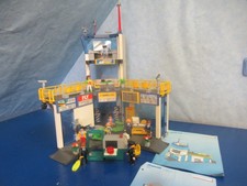 3186 3172 Grosser Flughafen