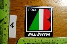 Alter Aufkleber Ski Snowboard Kleidung Zubehör POOL ANZI BESSON