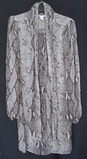 Seidenbluse/-Kleid Diane von Fürstenberg Gr. 12 beigegrau Reptildruck 100% Seide