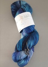 100g Sockenwolle im blauem