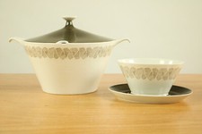 Deckelterrine & Sauciere