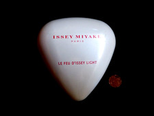 ISSEY MIYAKE Paris LE FEU