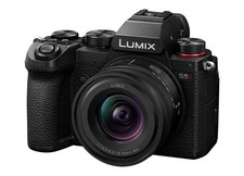 Panasonic Lumix S5D