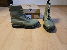 Dr Martens in olive grün 39