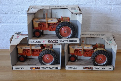 Ertl case 800 tractor - "800",