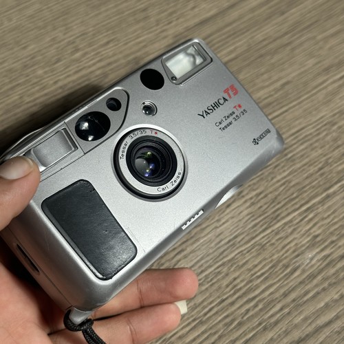 Yashica carl zeiss - carl, t*
