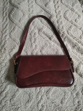 Handtasche Damentasche Schultertasche rot weinrot bordeaux asymmetrisch