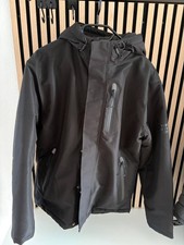 gepflegte Jack&Jones Outdoor-/Softshelljacke in Größe L in schwarz,kaum getragen