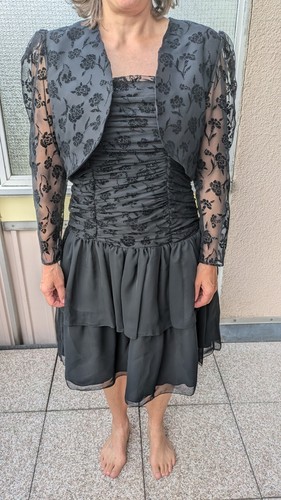 Zweiteiliges schwarzes