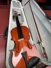 Schöne Kinder-Geige inkl. Geigentasche und Umhängegurt. Gesamtlänge: 58 cm