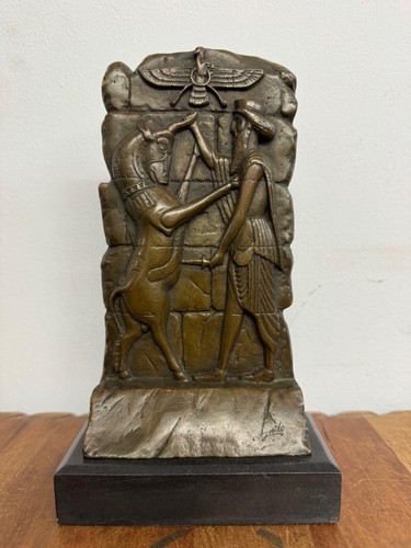 Bronzeskulptur kyros der - -,