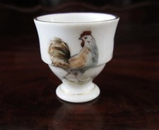 Alter Porzellan-Eierbecher