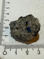Hauyn auf Matrix (Titanit), aus BRD, Mineralien N°283/B37