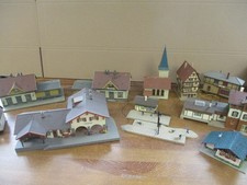 Kibri u.a. H0 Gebäude Set 14-tlg. Div. Häuser Bahnhof Kapelle u.a. ohne OVP C913