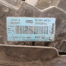 *8 113 Audi A4 B5 Scheinwerfer