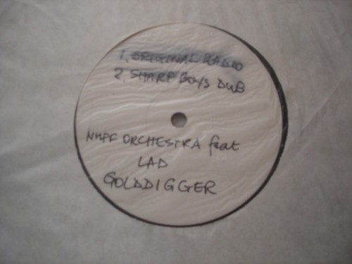 Nuff orchestra golddigger - golddigger,