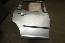 TÜR Türe Hinten Rechts Farbe Cosmic-silber Ford Focus C-max Bj 2004 Versand