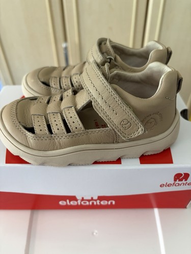 Kinderschuhe von elefanten - von,