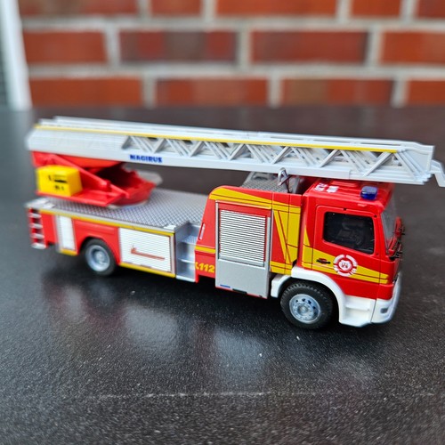 Feuerwehr dlk der - dlk, 32