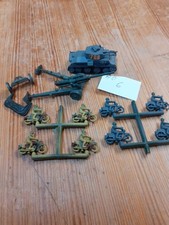 roco minitanks 1:87  1 x Panzer 38 T, 1 x 15 cm Fhl 18 , 8 Motorräder