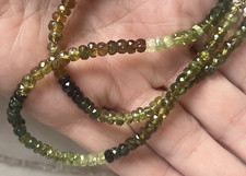 Gelbgold 375 massiv, natürliches , echtes Turmalin Collier grün im Farbverlauf,