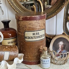 Große Apotheker Dose, Herbes