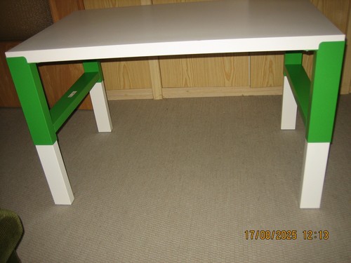 Ikea kinderschreibtisch - ,