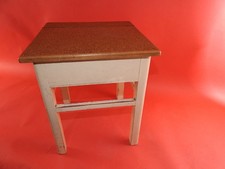 Antiker Küchenhocker mit