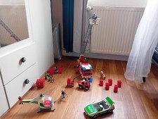 Playmobil Sets divers Baufahrzeuge, Trucks, Feuerwehr, Polizei, elekt. Eisenbahn