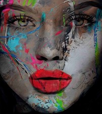 Ausstellungsstück! Frauen