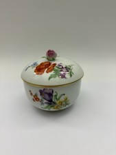 Meissen Zuckerdose mit Reicher Feiner Blumenmalerei und Goldrand