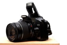 Canon EOS 450D 12,2 MP DSLR