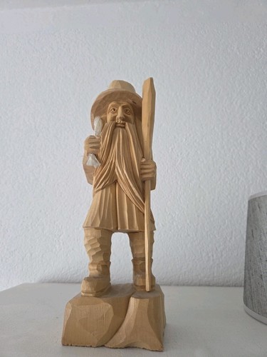 Geschnitzte holzfigur - geschnitzte,