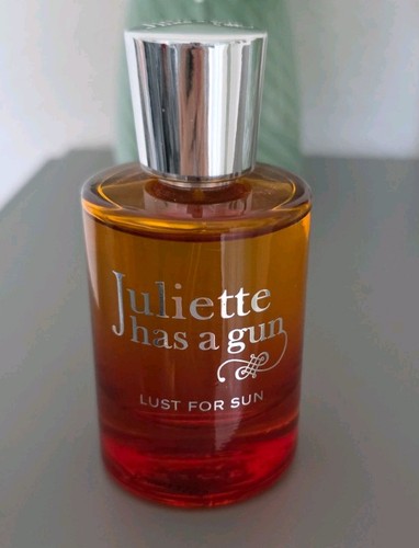 Juliette has gun lust - a,