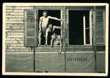 Hübsche Männer in Badehose