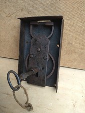 Schloss alt antik für Truhe