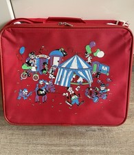 Kinder Reisekoffer In Pink Mit Tragegurt/Handgriff. Gebrauchsspuren Vorhanden. ￼