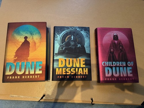 Frank herbert dune saga - dune,